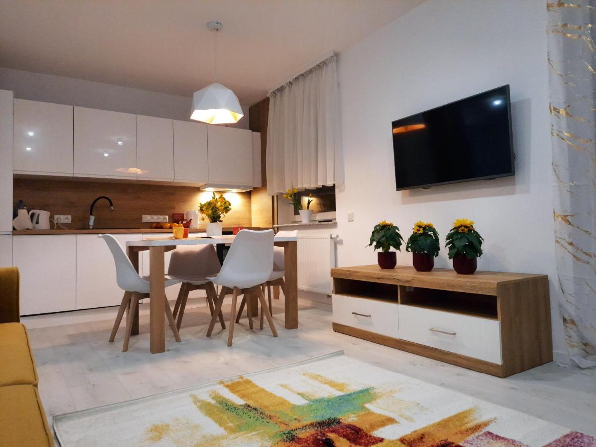 Apartament Amber Comfort Z Prywatnym Miejscem Parkingowym Kolobrzeg Ngoại thất bức ảnh