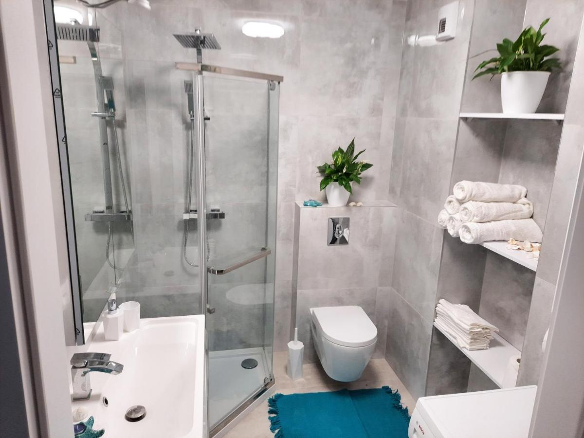 Apartament Amber Comfort Z Prywatnym Miejscem Parkingowym Kolobrzeg Ngoại thất bức ảnh